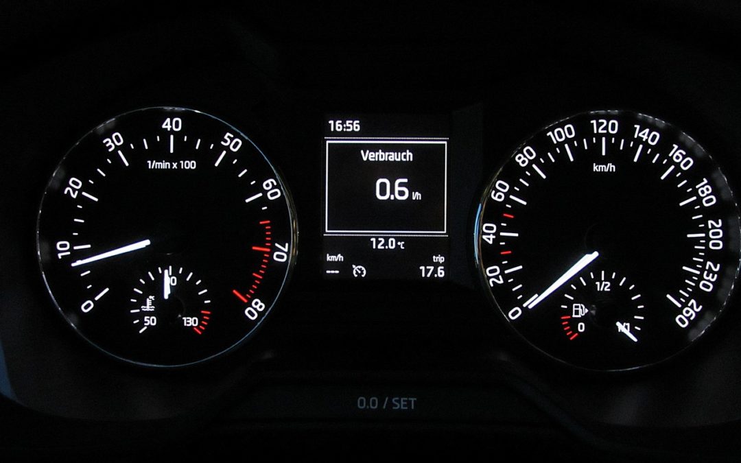 les astuces pour économiser du carburant en conduisant