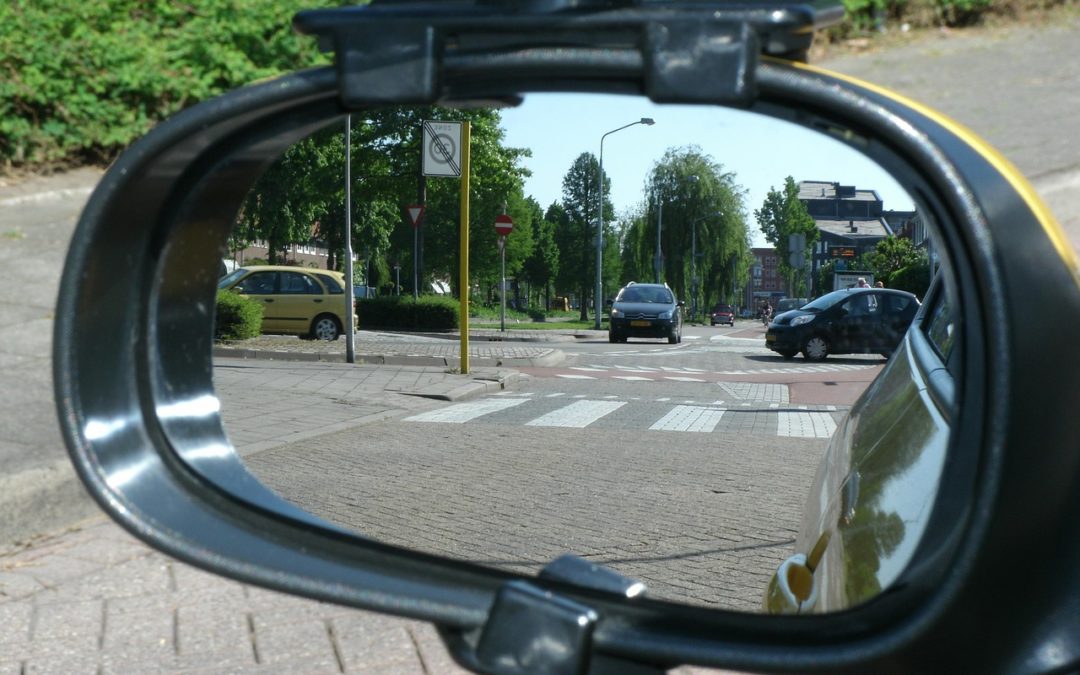 Utiliser ses rétroviseurs lors d’un dépassement